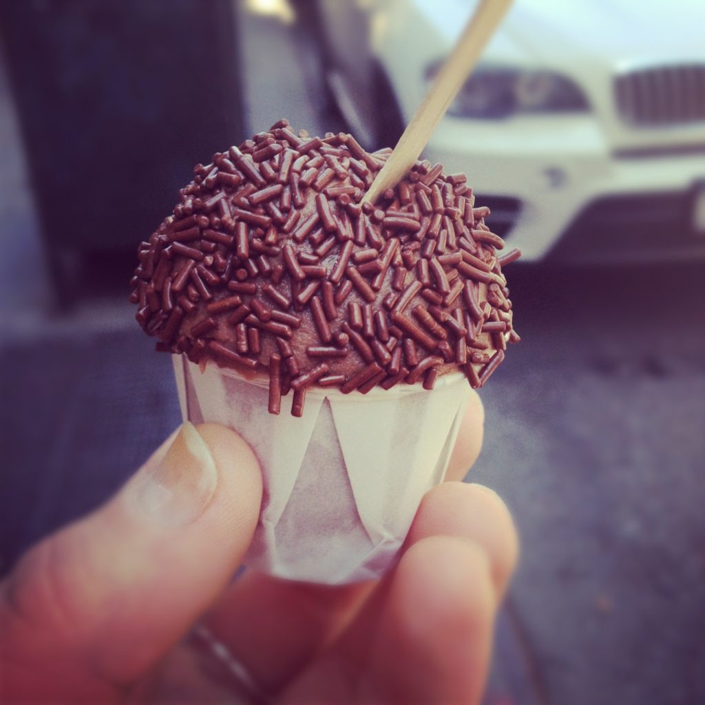 Top NYC Desserts - Sprinkles Frosting Shot