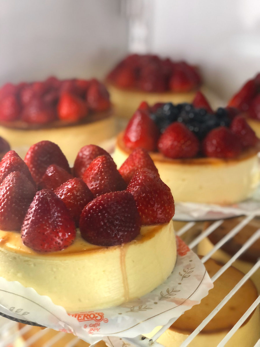 Venieros Strawberry Cheesecake