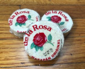 3 de la Rosa mazapán candies